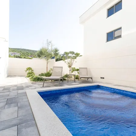 Apartmán Velebit - Luxury Steps Away From Adriatic Sea, With Private Pool And Stunning Views *