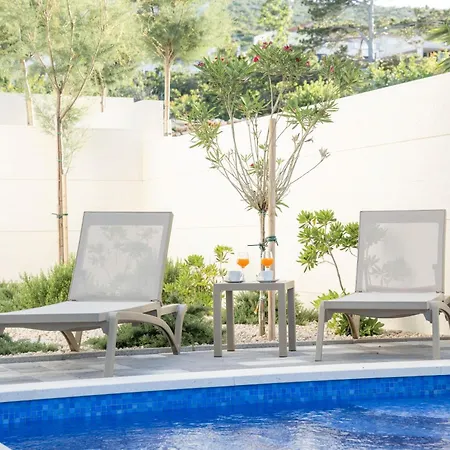 Velebit - Luxury Steps Away From Adriatic Sea, With Private Pool And Stunning Views Apartmán Vinjerac