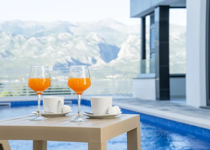 Апартаменты Velebit - Luxury Steps Away From Adriatic Sea, With Private Pool And Stunning Views Виньерац
